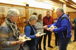 Dankesprasente an Schiedsrichter